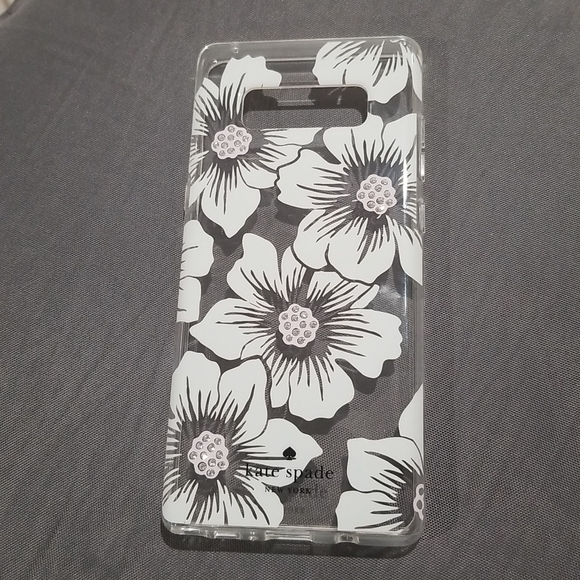 kate spade Accessories - 💕KATE SPADE💕 Floral Flexible Hardshell Case NWT